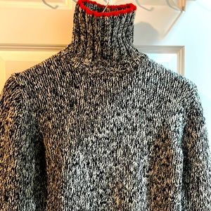 Banana Republic Lambs Wool Herringbone Design